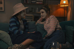 Robyn Cara e Esther Smith in Trying 3x07