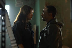 Ally Maki e Damon Gupton in Il premio del destino 1x09