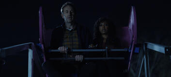 Chris O'Dowd e Gabrielle Dennis in Il premio del destino 1x10