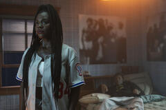 Deborah Ayorinde in Them - Loro 2x03