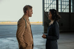 Wyatt Russell e Mari Yamamoto in Monarch: Legacy of Monsters 1x03