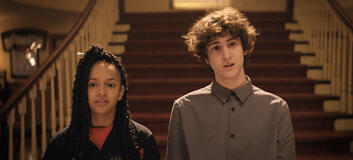 Djouliet Amara e Sammy Fourlas in Il premio del destino 1x04