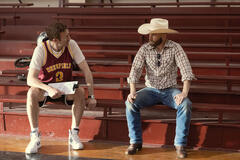 Chris O'Dowd e Aaron Roman Weiner in Il premio del destino 1x06