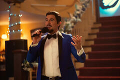 Josh Segarra in Il premio del destino 1x07