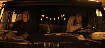 Chris O'Dowd e Seoum Tylor Aun in Il premio del destino 1x07