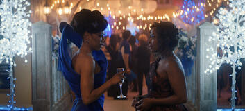 Gabrielle Dennis e Crystal Fox in Il premio del destino 1x07