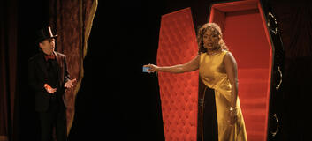 Patrick Kerr e Crystal Fox in Il premio del destino 1x08