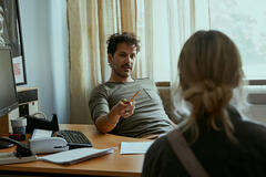 Mustafa Al-Mashhadani come Amir e Felicia Truedsson come Agnes in A Part of You