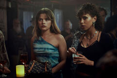 Alva Bratt come Esther e Olivia Essén come Fanna in A Part of You