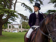 Jonathan Bailey in Bridgerton 1x01
