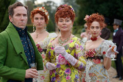 Ben Miller, Bessie Carter, Polly Walker e Harriet Cains in Bridgerton 1x06