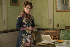 Polly Walker come Lady Portia Featherington in Bridgerton 3x01