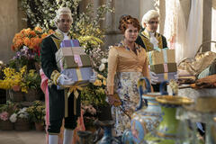 Polly Walker come Lady Portia Featherington in Bridgerton 3x01