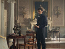 Luke Newton come Colin Bridgerton in Bridgerton 3x01