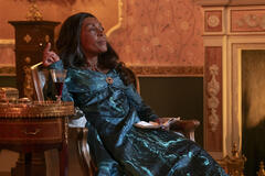 Adjoa Andoh come Lady Agatha Danbury in Bridgerton 3x02