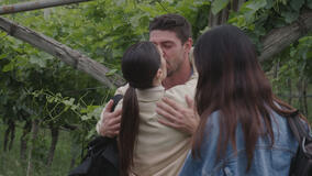 Belen e Cecilia Rodriguez in Celebrity Hunted - Caccia all'uomo 4x03