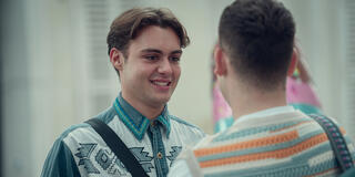 Bradley Richaes in Heartstopper 2x04 - Immagine dal set