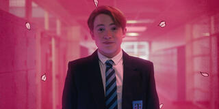 Kit Connor come Nick Nelson in Heartstopper 1x01 - Immagine dal set