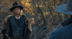 Jamie Campbell Bower come Caleb nel film 'Horizon: An American Saga - Chapter One'