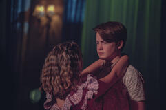 Kit Connor in Heartstopper 1x03 - Immagine dal set