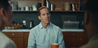 Nat Faxon in Loot 2x01