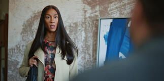 Michaela Jaé Rodriguez in Loot - Una fortuna 1x06