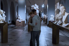 Nicholas Galitzine e Taylor Zakhar Perez in Rosso, Bianco e Sangue Blu