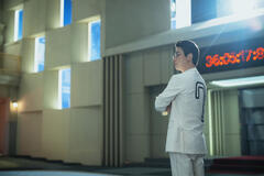 Park Jeong-min in The 8 Show - Immagine dal set