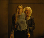 Dakota Fanning e Olwen Fouéré in The Watchers - Loro ti guardano