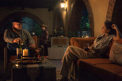 Anthony Michael Hall, Mark Webber e Jessica Alba in Trigger Warning