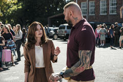 Anna Faris come Nancy e Dave Bautista come JJ in My Spy The Eternal City