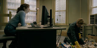 Olivia Cooke e Jack Lowden in Slow Horses 1x02