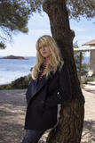 Julia De Nunez come Brigitte Bardot in Bardot 1x01