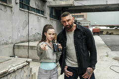 Chloe Coleman e Dave Bautista sul set di My Spy The Eternal City