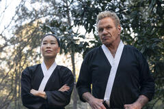 Alicia Hannah-Kim come Kim Da-Eun, Martin Kove come John Kreese in Cobra Kai - Stagione 6