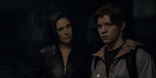 Jennifer Connelly e Oakes Fegley in Dark Matter 1x09