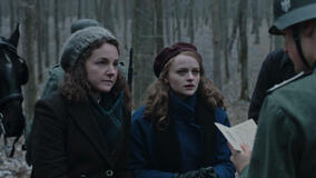 We Were the Lucky Ones - Immagine dalla serie