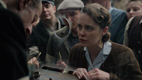 We Were the Lucky Ones - Immagine dalla serie