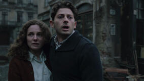 We Were the Lucky Ones - Immagine dalla serie