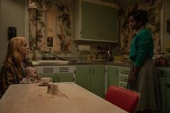 Brie Larson e Aja Naomi King in Lezioni Di Chimica 1x04