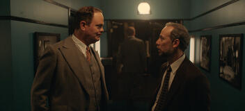 Rainn Wilson e Kevin Sussman in Lezioni Di Chimica 1x04