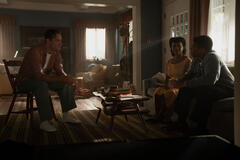 Lewis Pullman, Aja Naomi King e Paul James in Lezioni Di Chimica 1x07