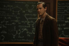 Lewis Pullman in Lezioni Di Chimica 1x07