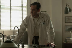 Lewis Pullman in Lezioni Di Chimica 1x07