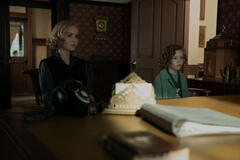 Brie Larson e Alice Halsey in Lezioni Di Chimica 1x07