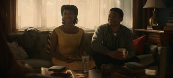 Aja Naomi King e Paul James in Lezioni Di Chimica 1x07