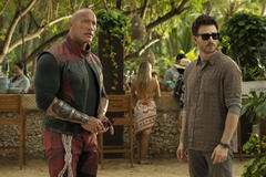 Dwayne Johnson e Chris Evans in Uno Rosso (Red One) - Immagine dal set