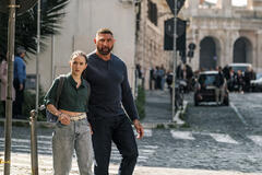 Chloe Coleman come Sophie e Dave Bautista come JJ sul set di My Spy The Eternal City
