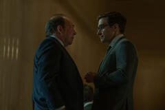 Bill Camp e Jake Gyllenhaal in Presunto innocente 1x03