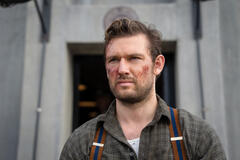 Alex Pettyfer in Il ministero della guerra sporca